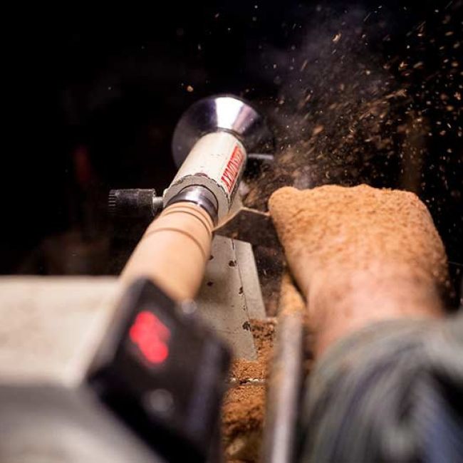 Cómo funciona el torno para madera
